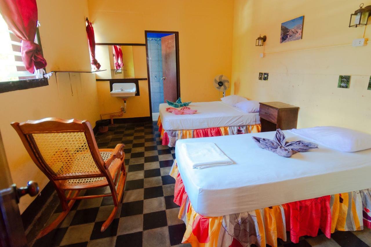 Hostal Lazybones León Esterno foto
