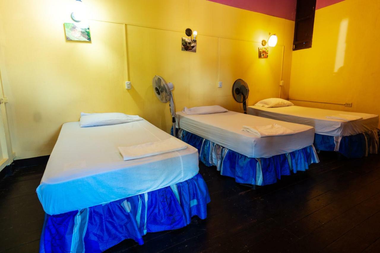 Hostal Lazybones León Esterno foto