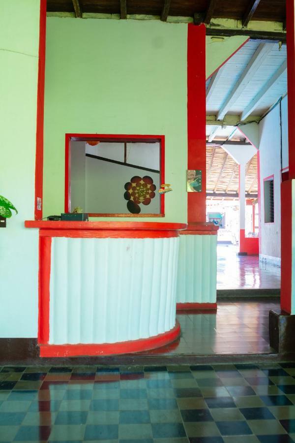 Hostal Lazybones León Esterno foto