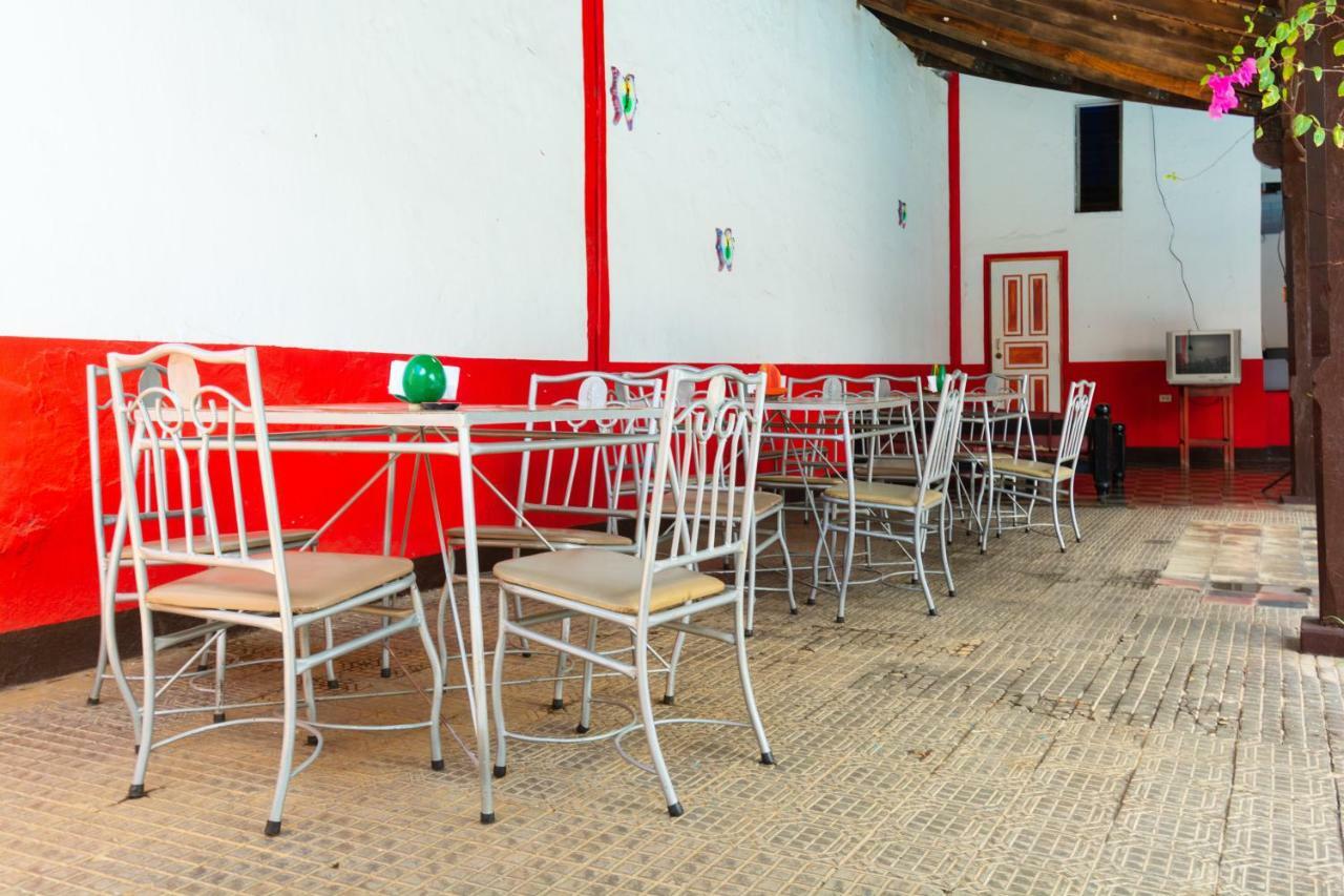 Hostal Lazybones León Esterno foto