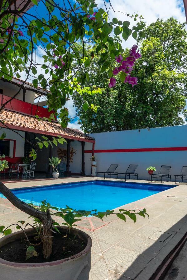 Hostal Lazybones León Esterno foto