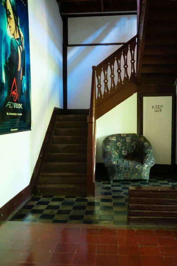 Hostal Lazybones León Esterno foto