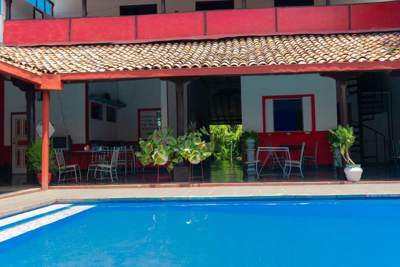 Hostal Lazybones León Esterno foto